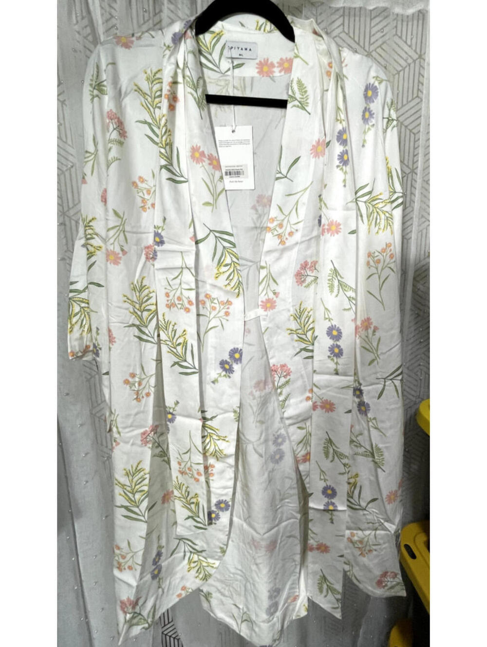 NWT Piyama Wild Flowers Women's Short Kimono Robe Sz M/L and XXL